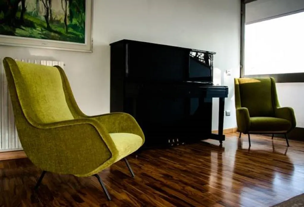 Villa Magnolie Corbetta 5*,  Italy